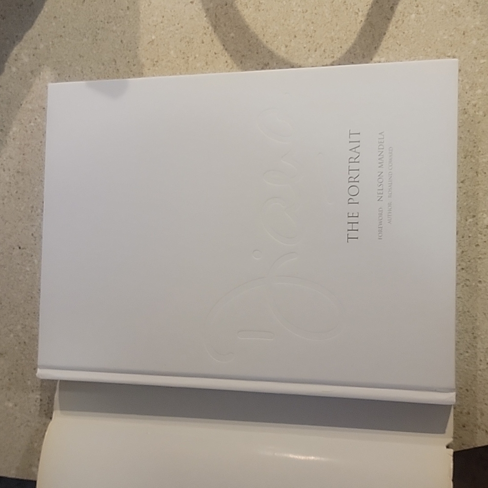Diana The Portrait Book - Picture 1 of 10